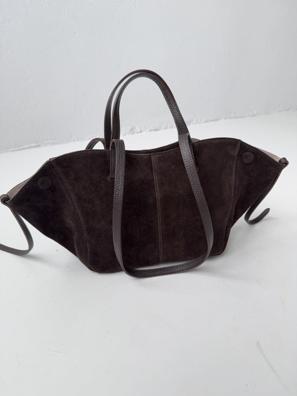 Natūralios odos rankinė Valeria