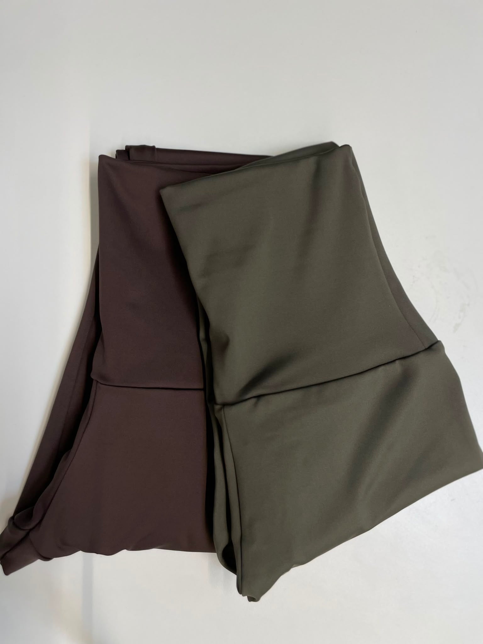 Legingi Aska